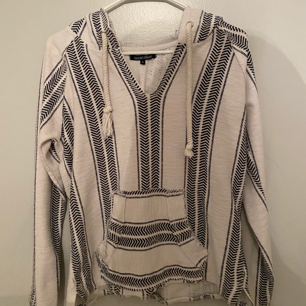 Ocean drive white and black hoodie